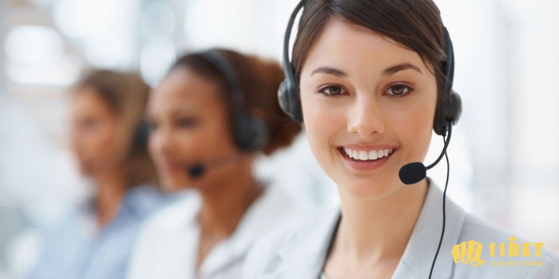 Liên hệ 11Bet qua Hotline